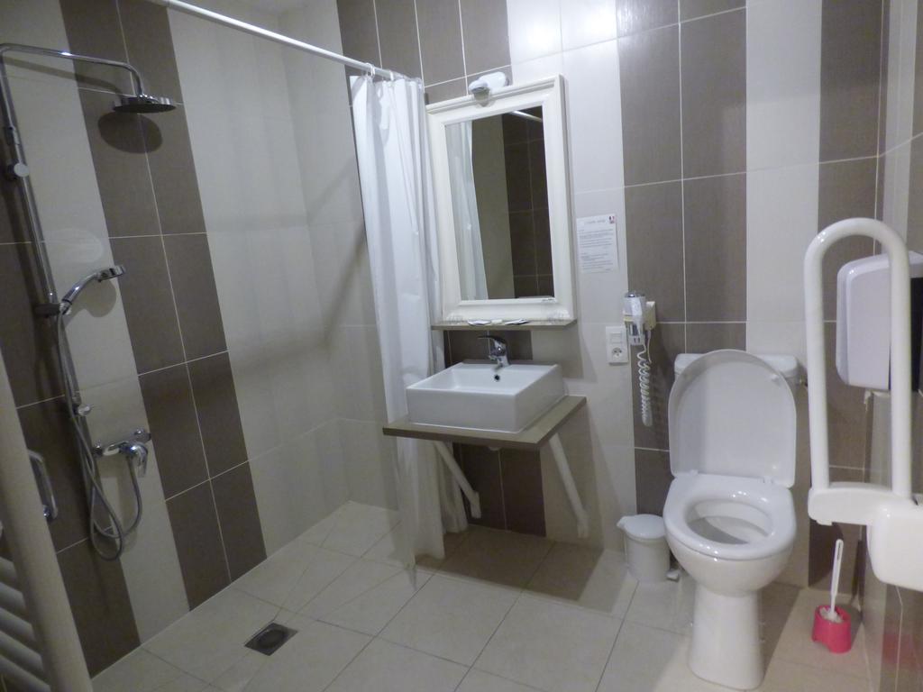 לה קרואסיק Hotel Castel Moor מראה חיצוני תמונה